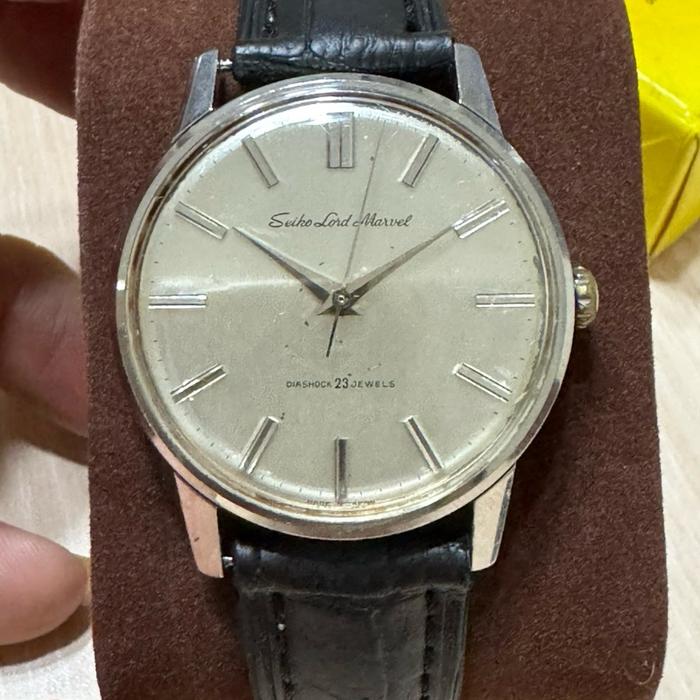 Seiko Lord Marvel Vintage Thin Manual Winding  5740 1990 23 Jewels Silver Dial