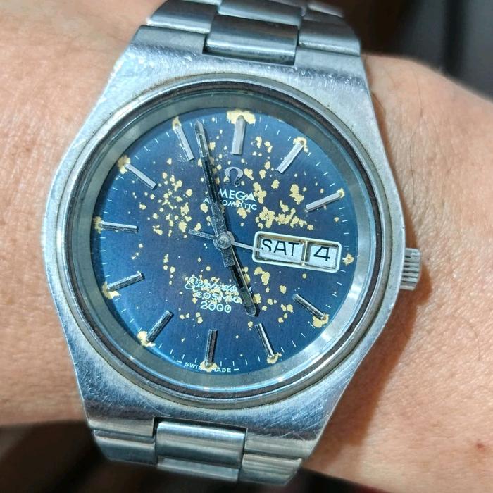 Omega Jam Tangan Cosmic 2000 Automatic Swiss Made Diameter 40mm Rantai Panjang Dial Biru Aging Natur
