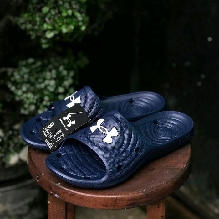 Under Armour Locker IV Sandals Navy BNWT ORIGINAL BARANG RESMI STORE DENGAN BARCODE Sendal Jepit