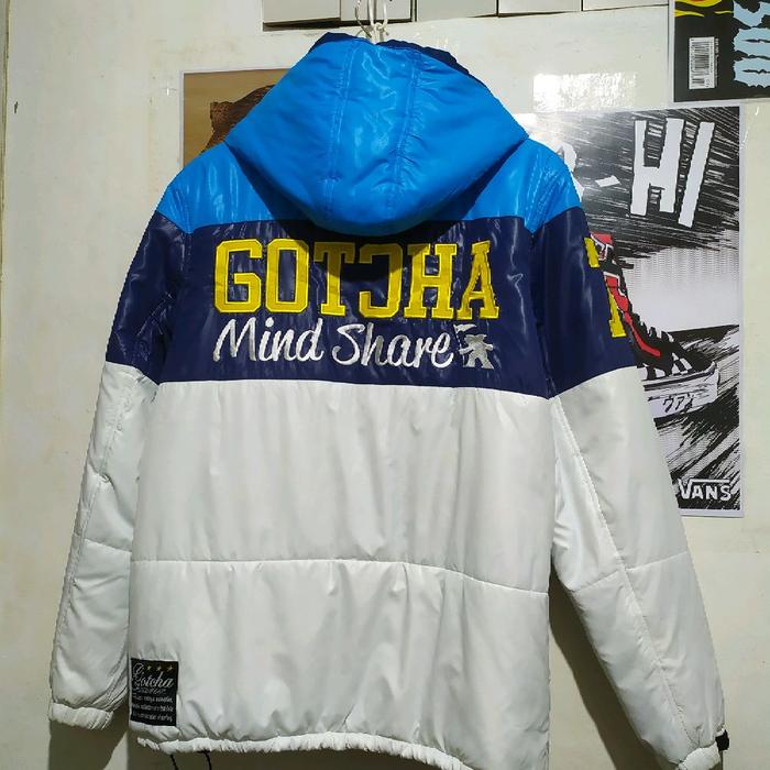 Gotcha Jaket Hoodie Pria Warna Biru Putih dengan Tulisan Gotcha Mind Share