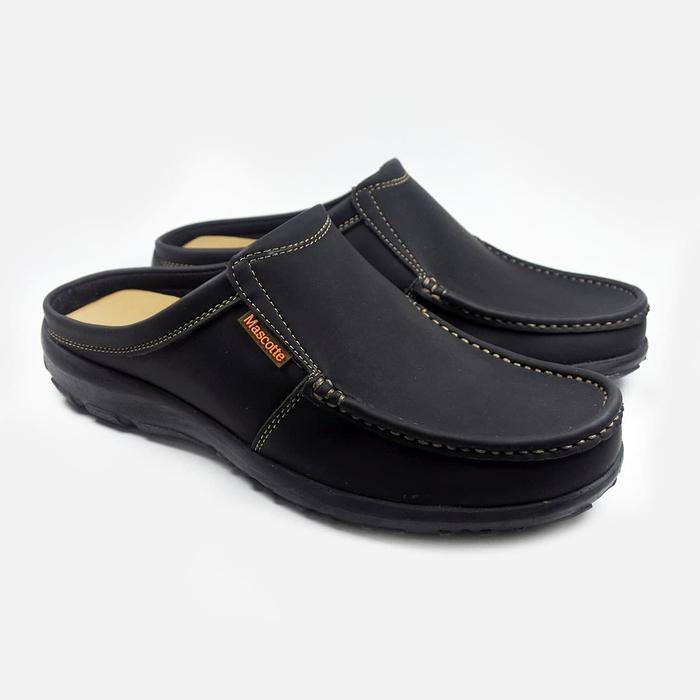 Mascotte Black Sandal Bustong Pria  Hitam