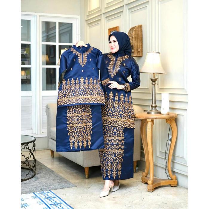 Satu Set Kebaya Tunik Kurung Bordir Melayu Couple Ibu Dan Anak Kebaya Malaysia Kebaya Kondangan Keba