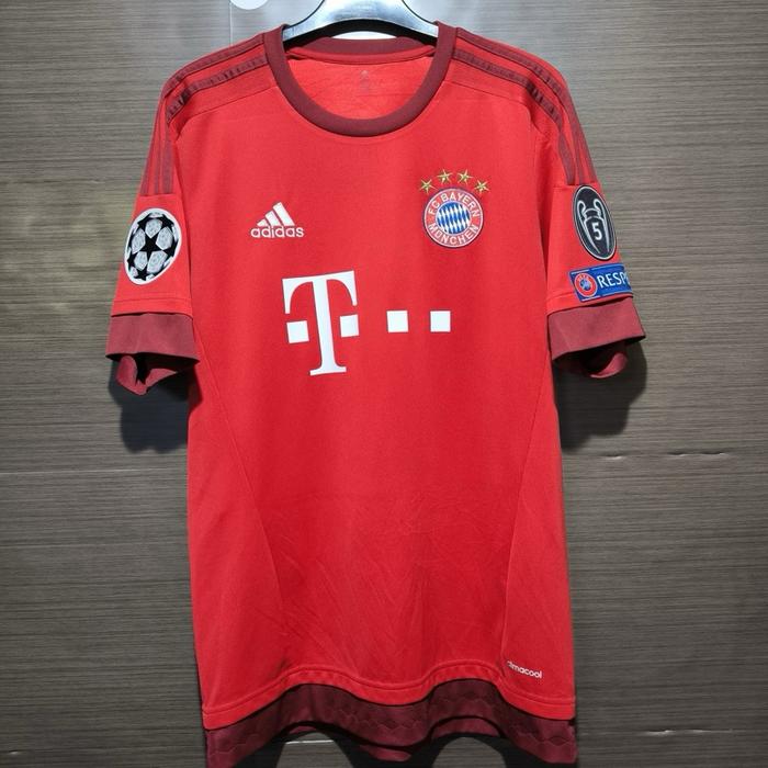 Bayern munchen 2016 Size M kondisi kain mulus Outdoor
