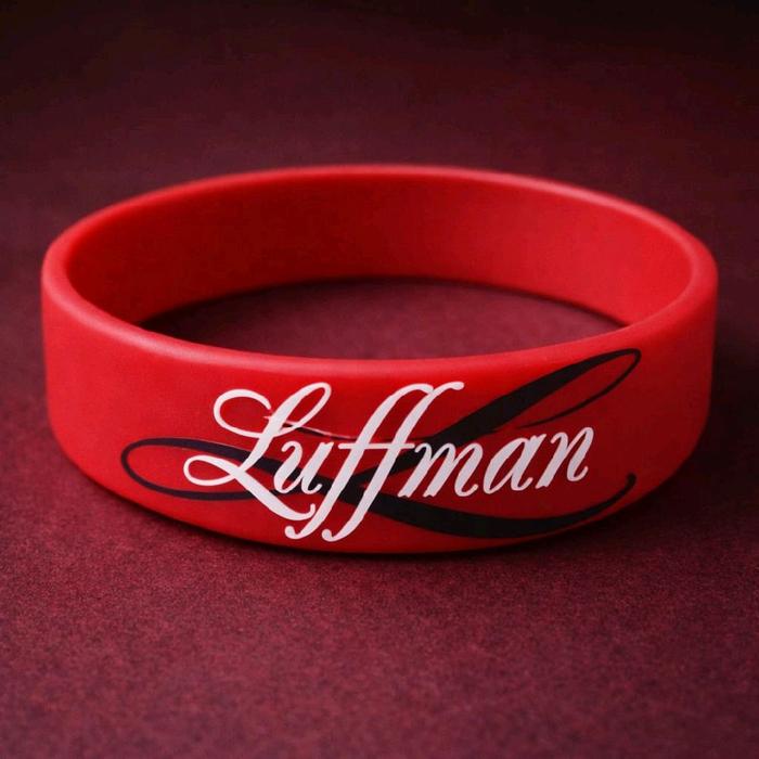 Gelang Silikon luf man Merah dengan Desain Elegan untuk Penggunaan Sehari-hari