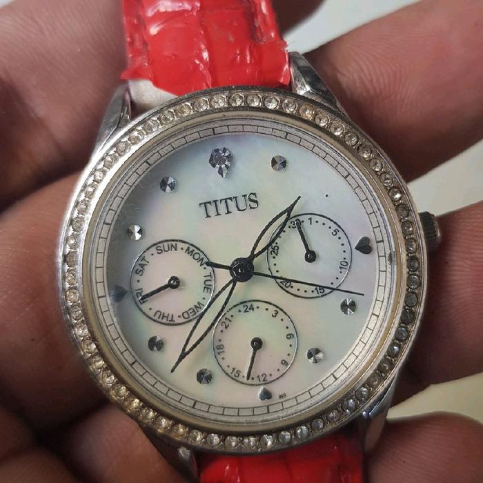 jam tangan wanita titus / jam tangan titus