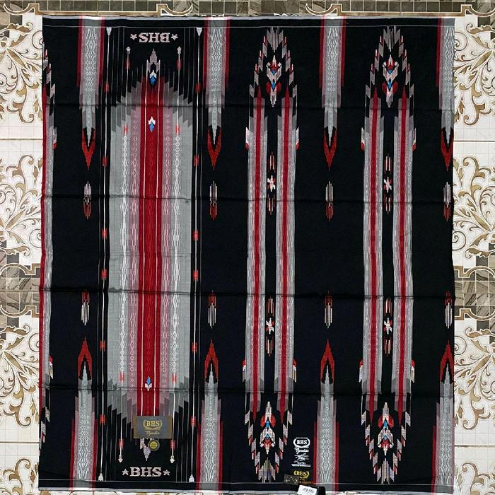 BHS SGC SIGNATURE GOLD HITAM MERAH jahit tengah Kain Tradisional dengan Desain Elegan dan Warna yang