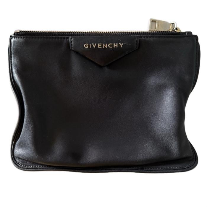Preloved Givenchy Antigona Flat Pouch Leather Black SECOND ORIGINAL