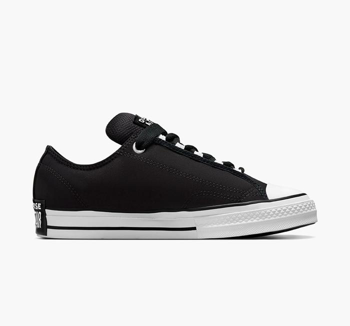 Sepatu Sneakers Pria Converse Chuck Taylor All Star Puff Black White Black Original A14723C