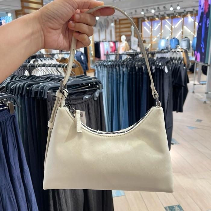 Tas Pull and Bear Woman jastip jasa titip beli