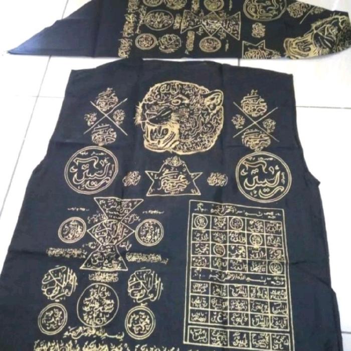 rompi kain rajah ontokusumo dan slayer