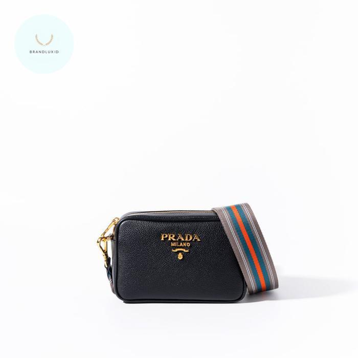 PRADA MILANO LOGO CAMERA BAG GRAINED LEATHER BLACK