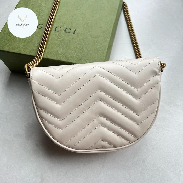 GUCCI GG MARMONT MINI HALF ROUND SLING BAG IN WHITE