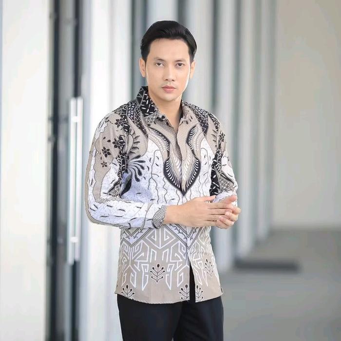 Kemeja Batik Damar Hadi Solo Motif ARYA KAMANDANU Lengan panjang Lapis Furing Bahan Katun Halus Lemb