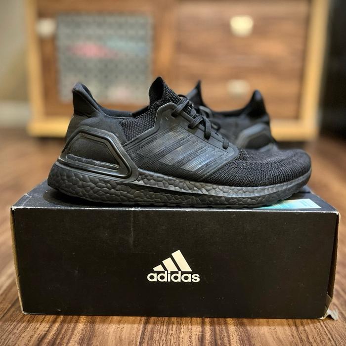 Ultraboost 20 TripleBlack