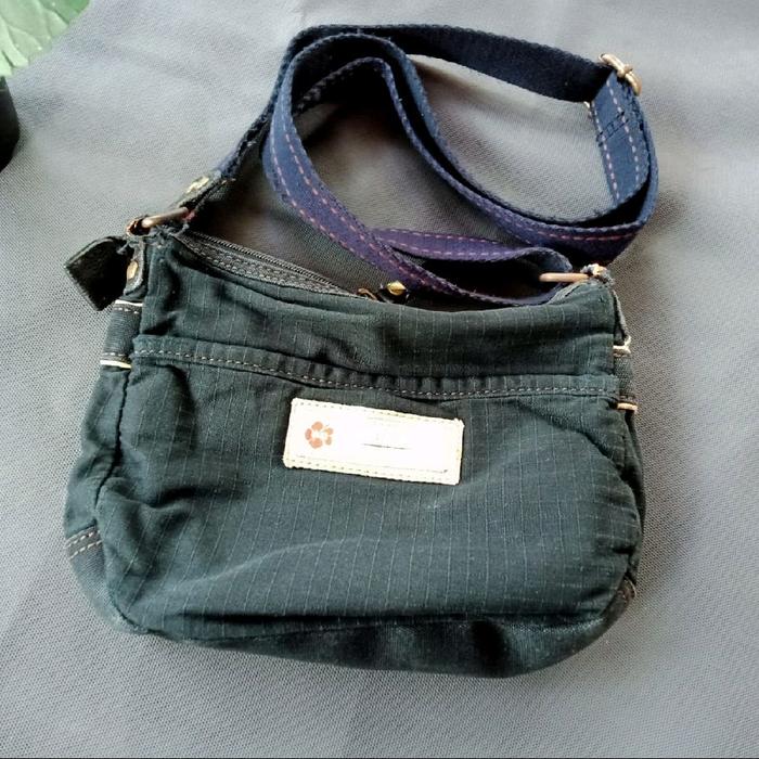 Tas Selempang Fosil Untuk Jalan Santai atau Kegiatan outdoor PreLoved