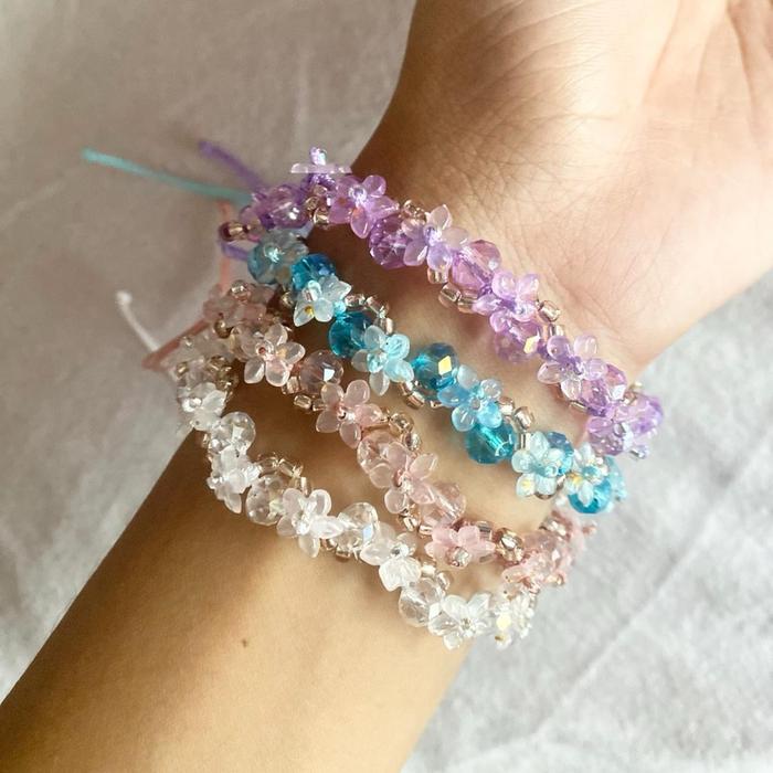 Gelang manik kristal bunga kecil