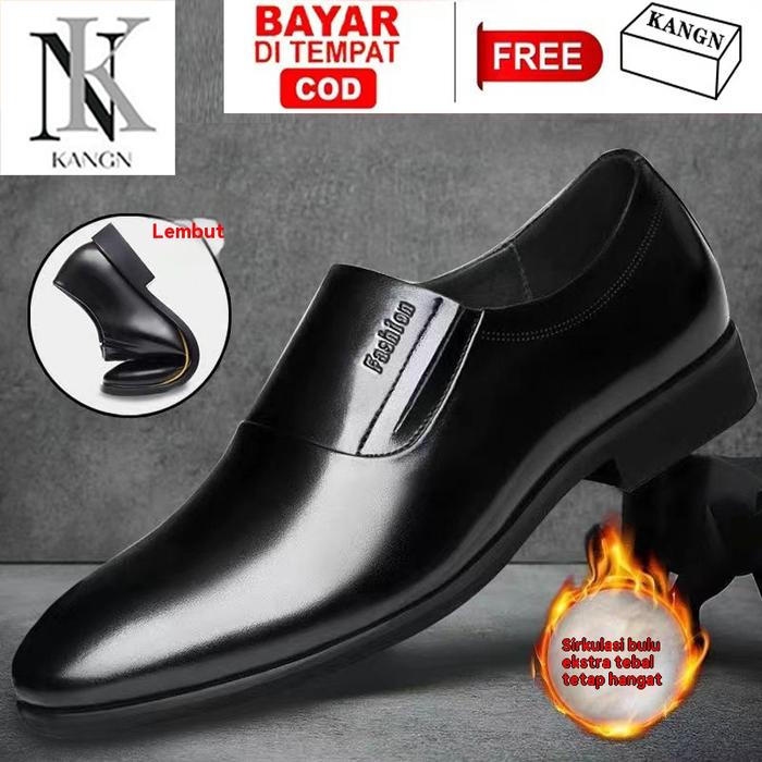 Sepatu Pria Ukuran Besar - Slip-On Kulit Bergaya British dan Korea dengan Ujung Lancip, Cocok untuk 