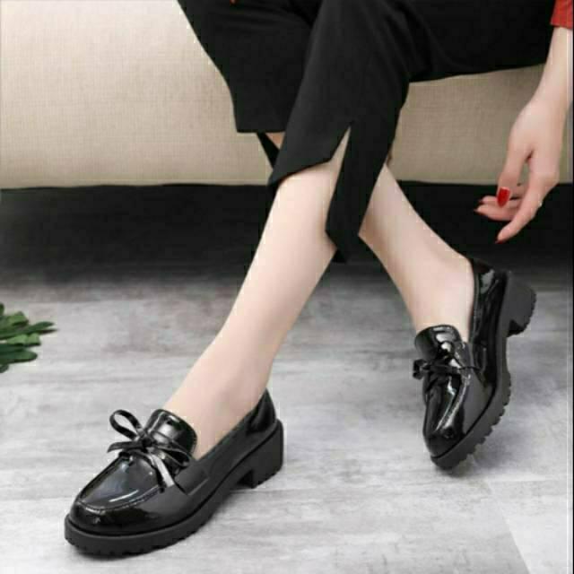 NEW Sepatu Wanita / Sepatu Loafers Wanita / Sepatu Docmart Slavina /