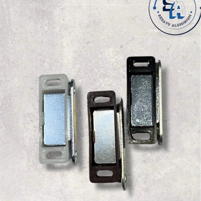 Kunci magnet kecil untuk laci atau lemari