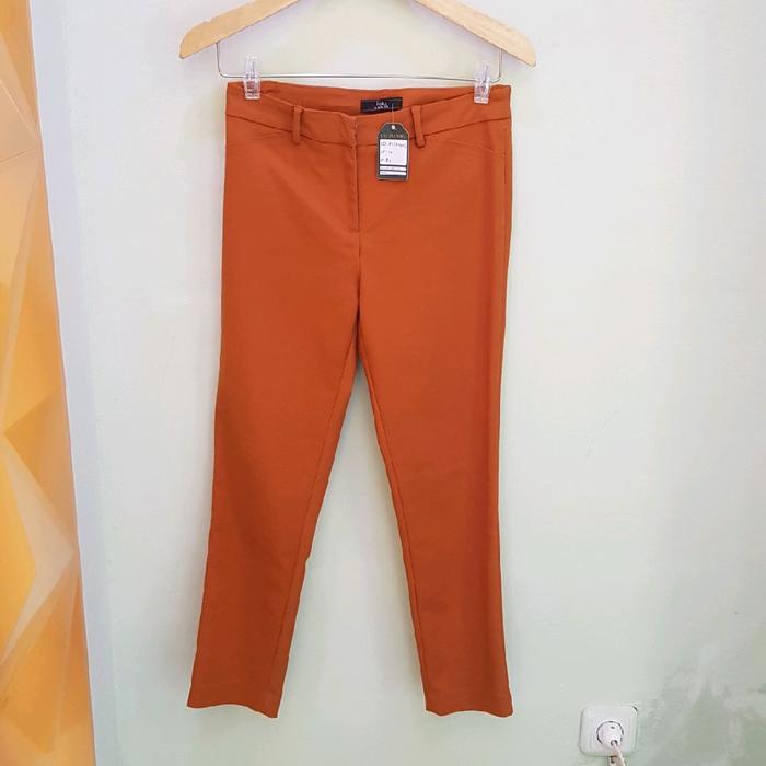 iORA Celana Panjang Coklat