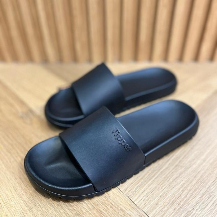 Fipper-Slip On Trail Black / Black /Black Sendal nyaman wanita / pria