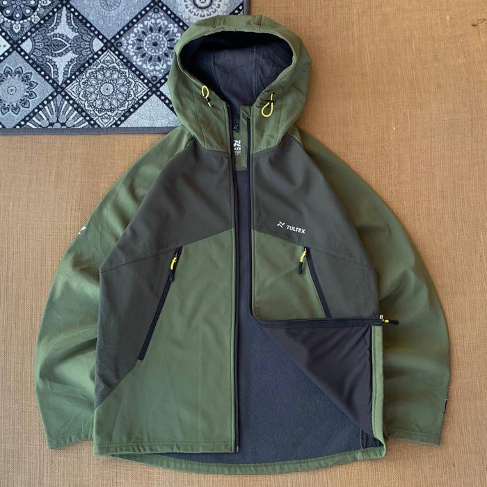 jaket  Tultex Softshell size L (seperti baru) 100% original 290826K