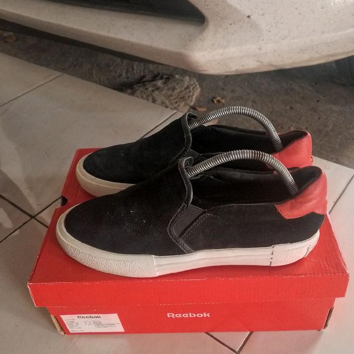 sepatu second branded fandy monster slip on size 41 ada minus