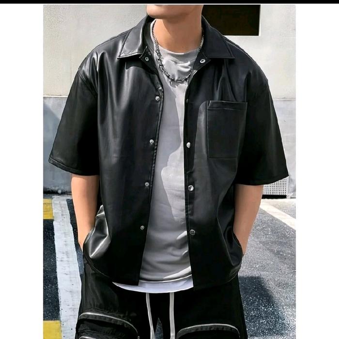 SHIRT FAUX LEATHER/kemeja semi kulit lengan pendek