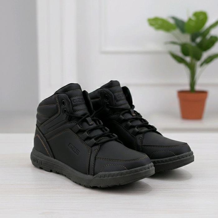 Sepatu Boots Pria Hitam Geox Model Terbaru