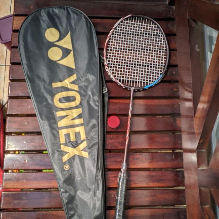raket badminton Yonex Astrox 100 ZZ