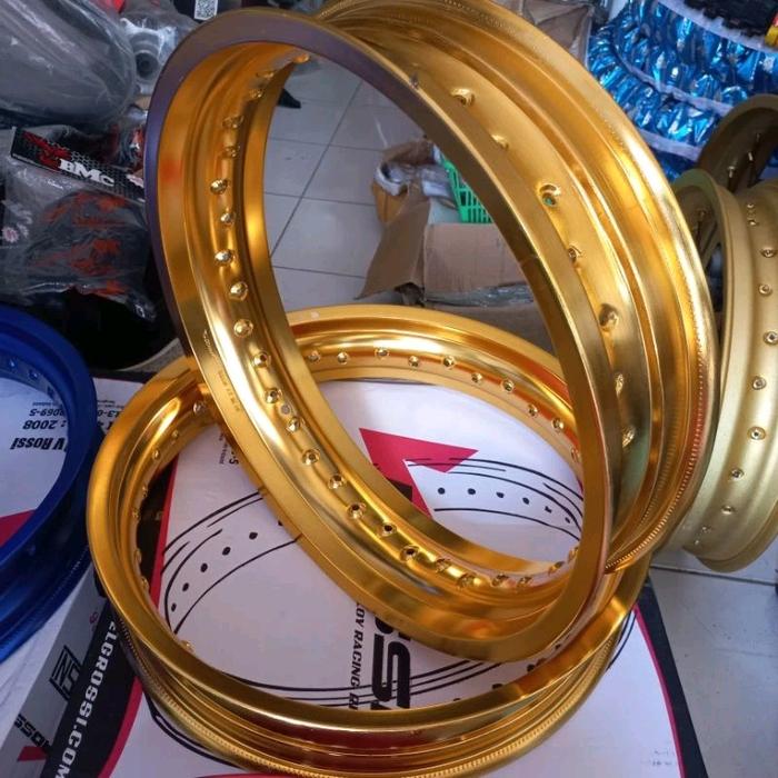 Velg vrossi Gold Tapak lebar Ring 17