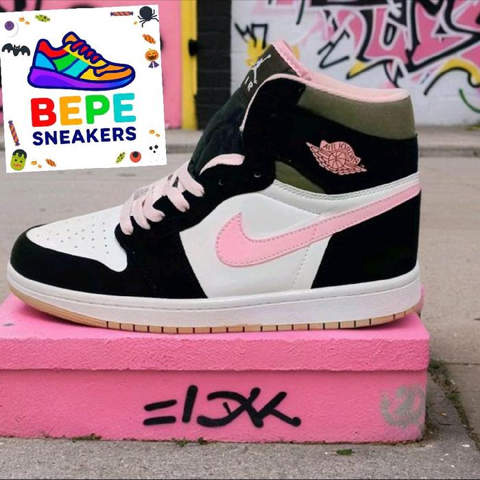 Sepatu pria dan wanita Nike AJ High Top Hitam Putih Pink