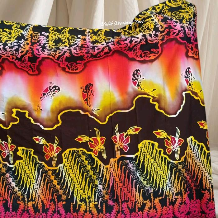 Batik Cap Khas Kota Blitar kombinask koi parang