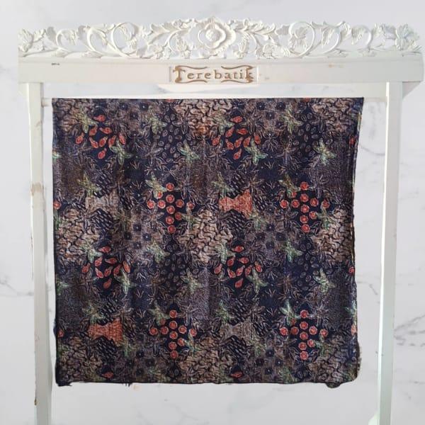 Batik Tulis Terebatik Malam Dingin Warna Navy Bahan Katun Primissima