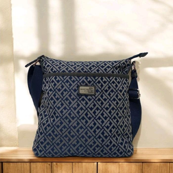 Tommy Hilfiger Navy Monogram Slingbag Original
