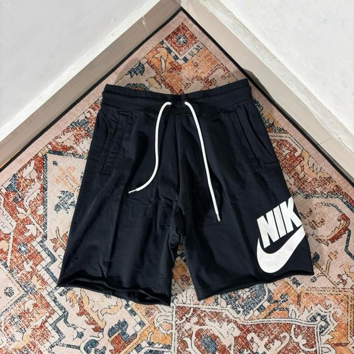 CELANA PENDEK NIKE BIG LOGO HITAM SECOND