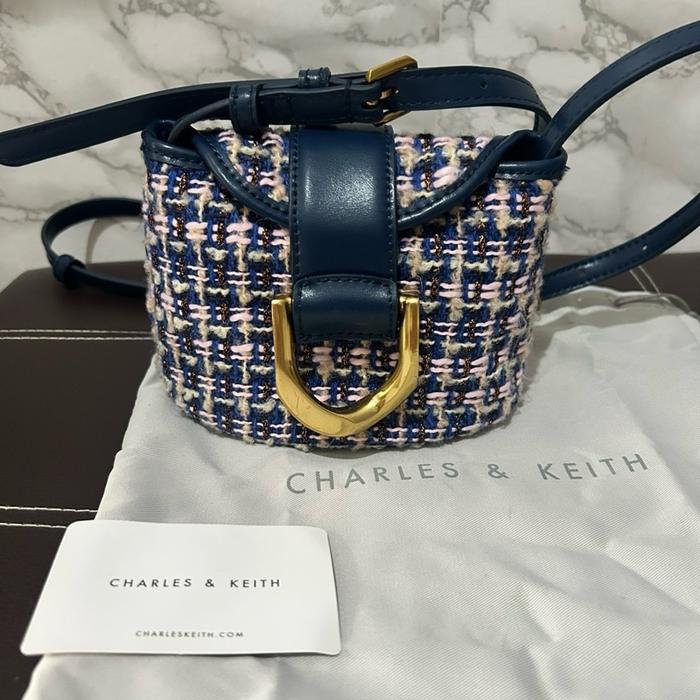 Gabine Tweed Bucket Bag - Navy Tas Charles & Keith