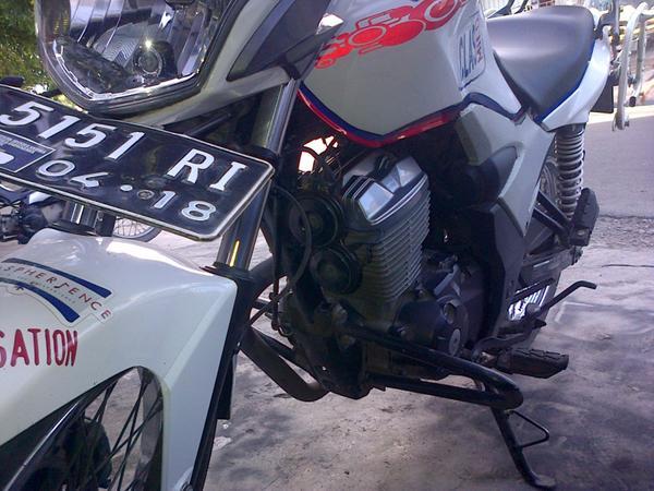 Engine Guard Hitam Doft Verza / Nmp / Penyangga Kaki Verza / NMP
