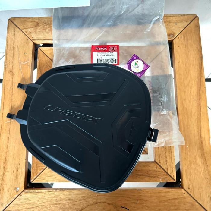 Tutup Cover Bagasi Box Vario Techno 110 Karbu Original AHM 81251-KVB-N50