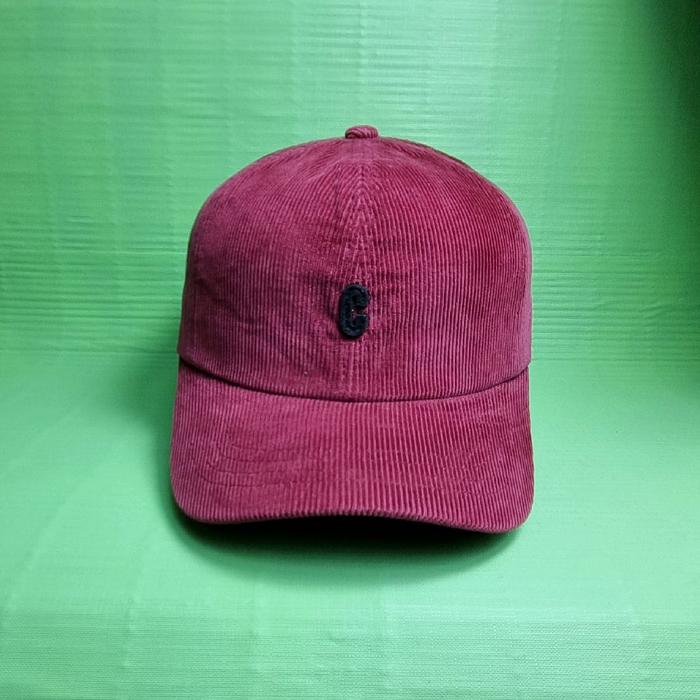topi SPAO corduroy simple logo