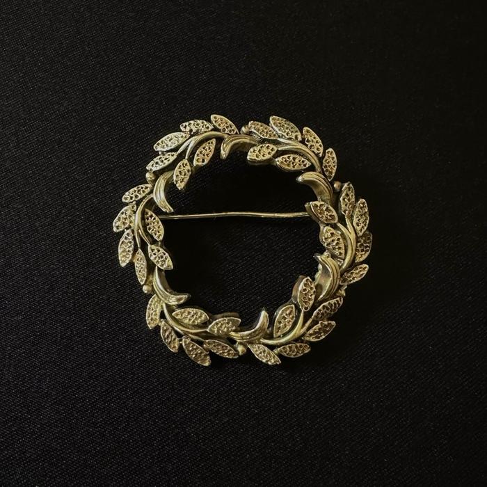 Goldtone Leaf Wreath Brooch