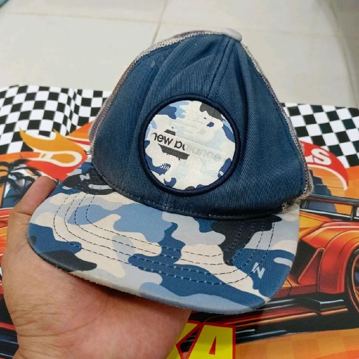 topi snapback jaring New Balance NB biru navy motif camo kids anak usia 4-6 tahun original murah