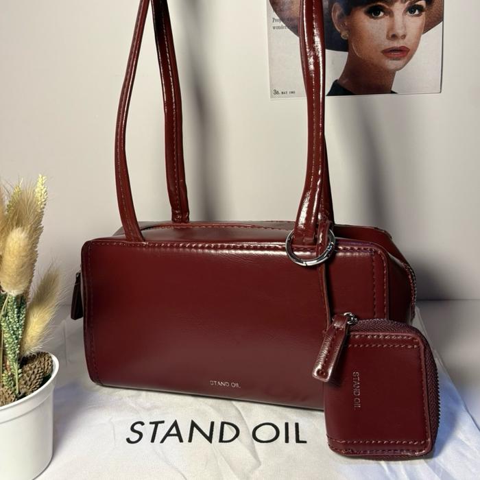 STAND OIL MORE BAGUETTE SHOULDER BAG in RED WINE | TAS STAND OIL | KOREAN BRAND