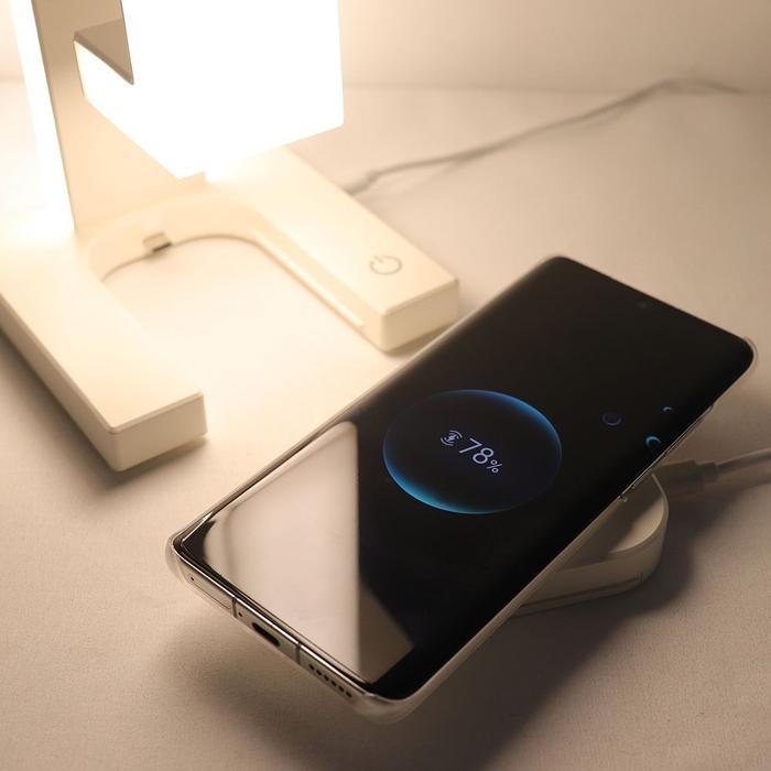Lampu meja Meja Lampu Belajar Lampu meja LED magnetik melayang Rechargeble LED Lampu lampu sentuh