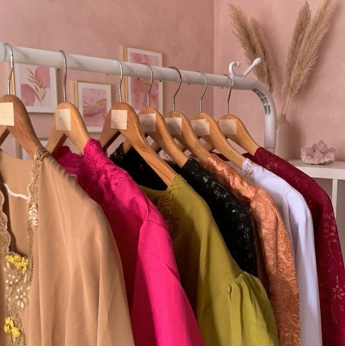 KEBAYA ENCIM CANTIK | KEBAYA ENCIM WISUDA | KEBAYA ENCIM KONDANGAN | KEBAYA ENCIM PRELOVED | KEBAYA