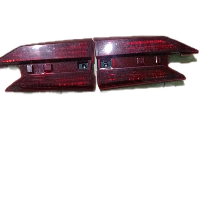 Reflector Lampu BLK Avanza 2019-2021 Warna Gelap Tahun Kompatibilitas 2019-2021 Tipe Reflector Lampu