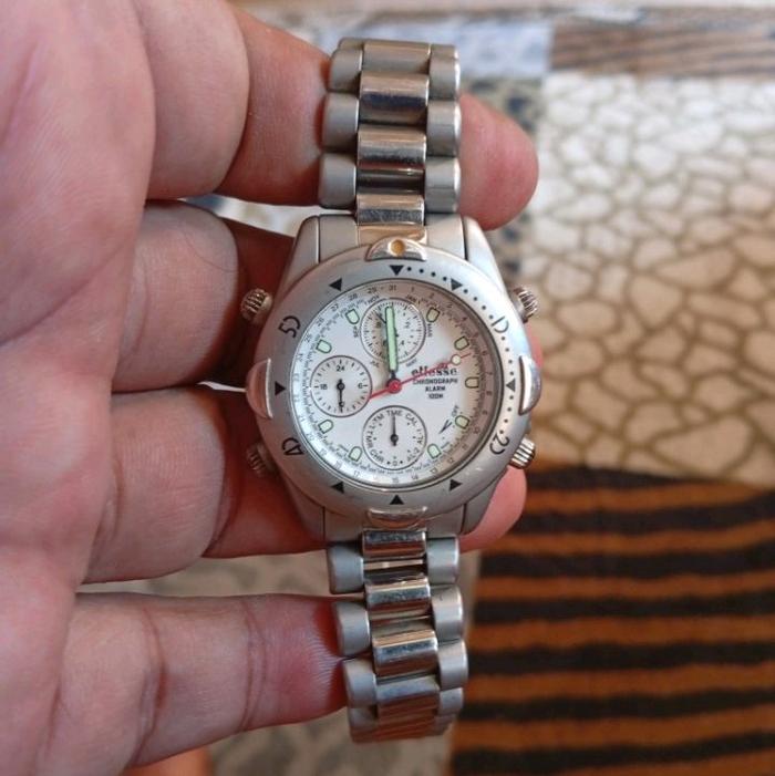 jam tangan Ellesse tombol 4 Ori jam only size 36mm sampe knop strap b bn 70kg an