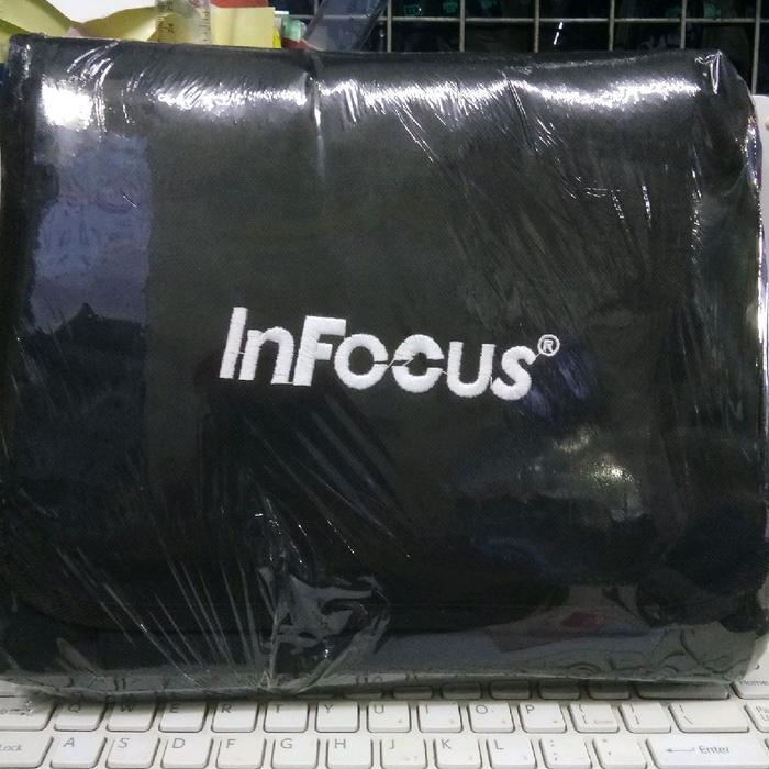 TAS PROJECTOR INFOCUS DAN BENQ