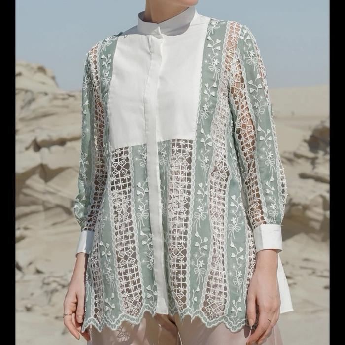 Preloved Aqilla Embroidery Shirt - Green - Benang Jarum