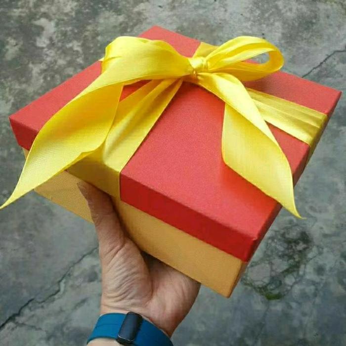 Kotak Kado Duo Merah - Kuning 20 x 20 x 8